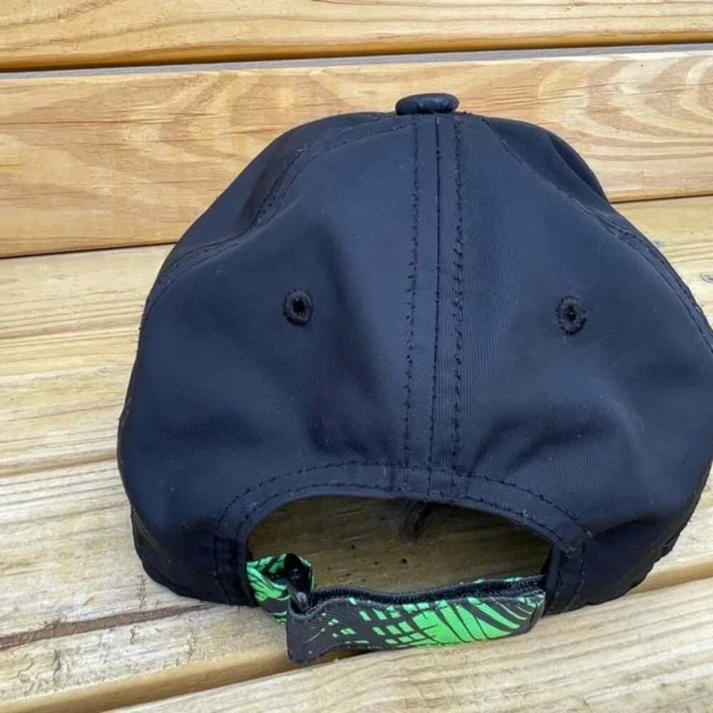 Under Armour Black w/Green Logo SnapBack cap/Hat